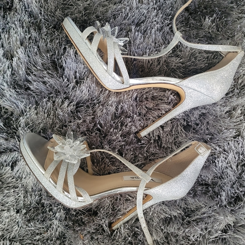 Heels - Picture 5 of 5